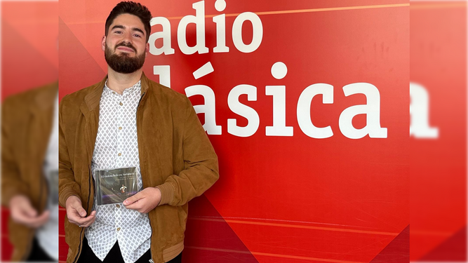 Javier López Escalona en los estudios de Radio Clásica.