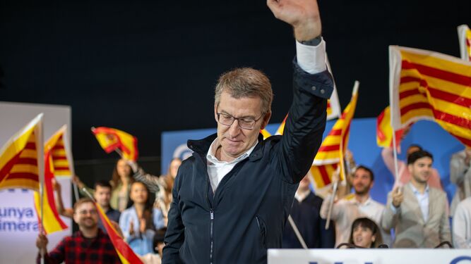 Feijóo, en un acto del PP en Lérida durante la campaña electoral catalana